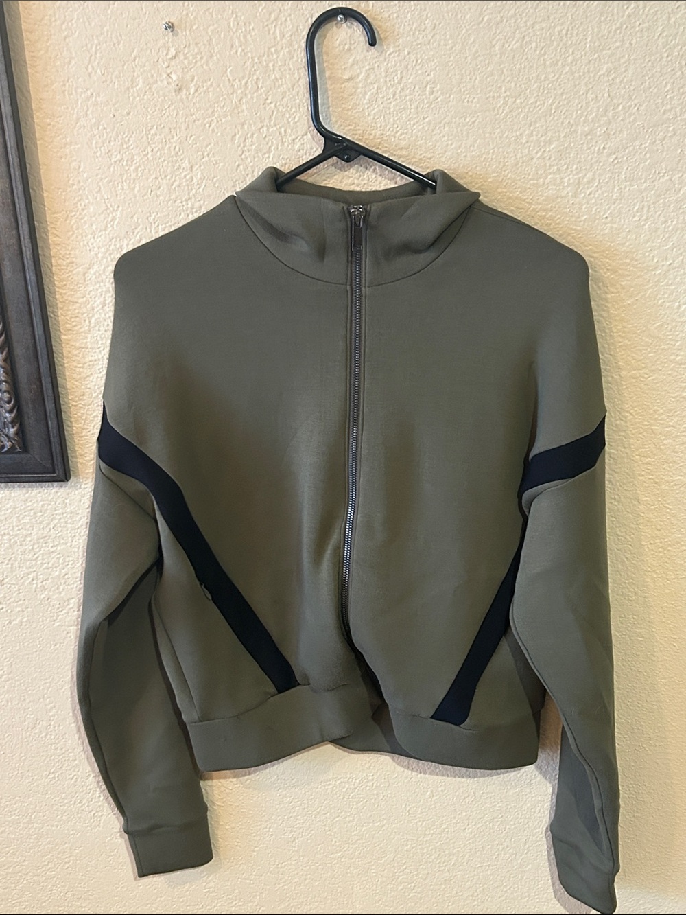 SPANX Olive Green Crop Zip Up Jacket Small Petite Athleisure Sculpt Activewear - Picture 4 of 5